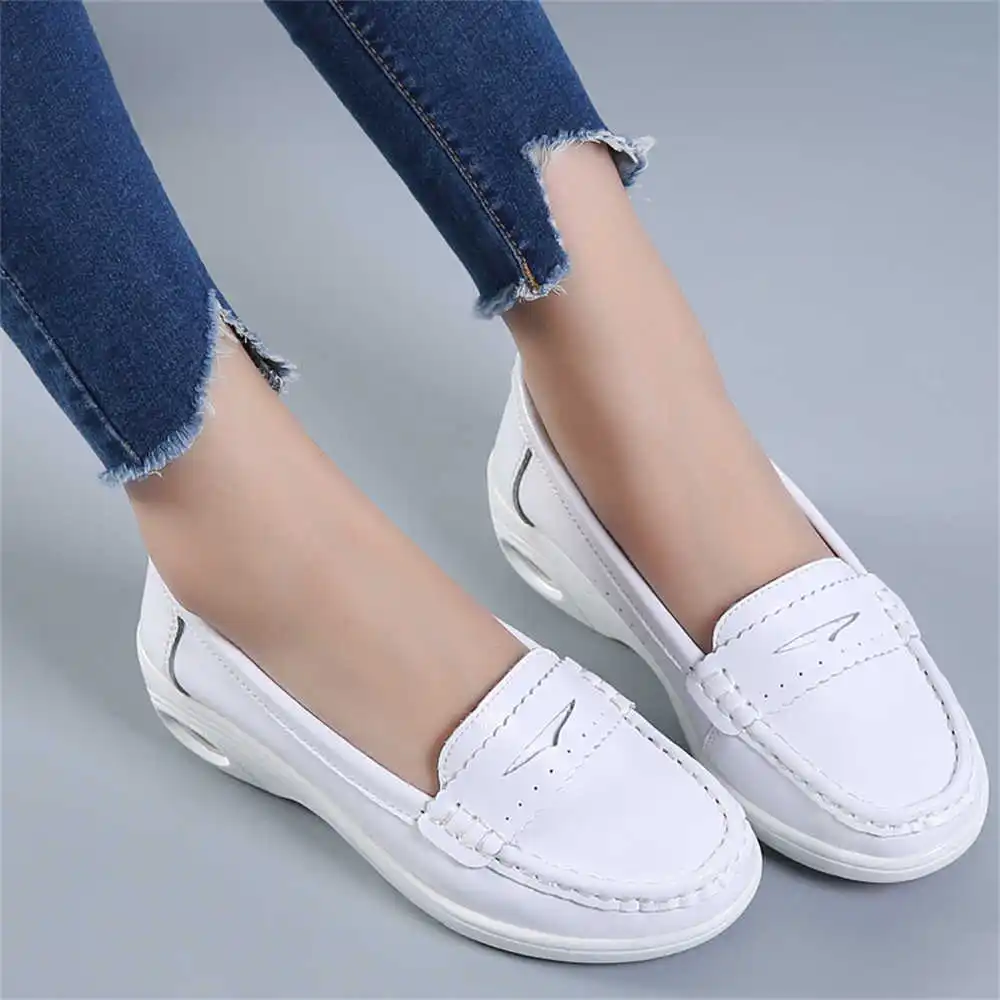 Thick Sole Slipon White Traine - Vintage Fashion Collecting And Wearing Designer Classics ulasan dan harga