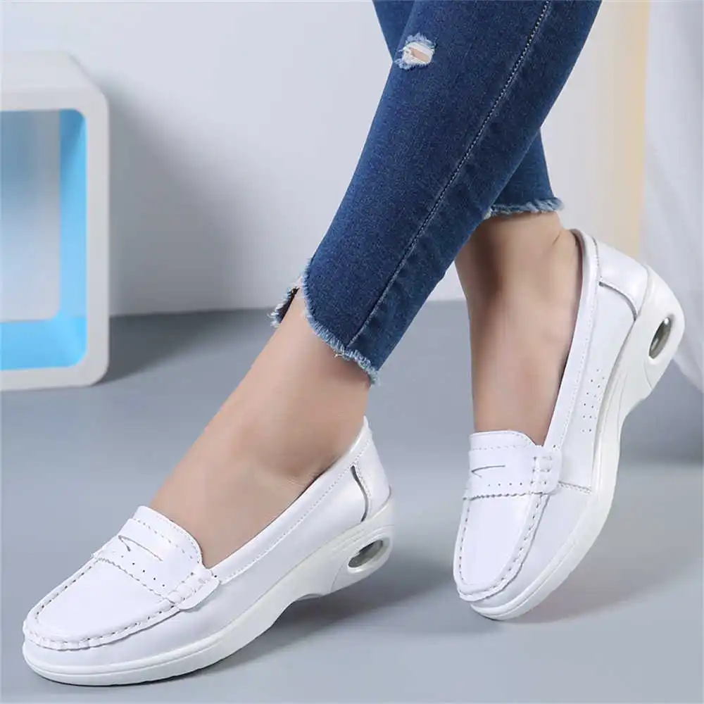Thick Sole Slipon White Traine - Vintage Fashion Collecting And Wearing Designer Classics ulasan dan harga