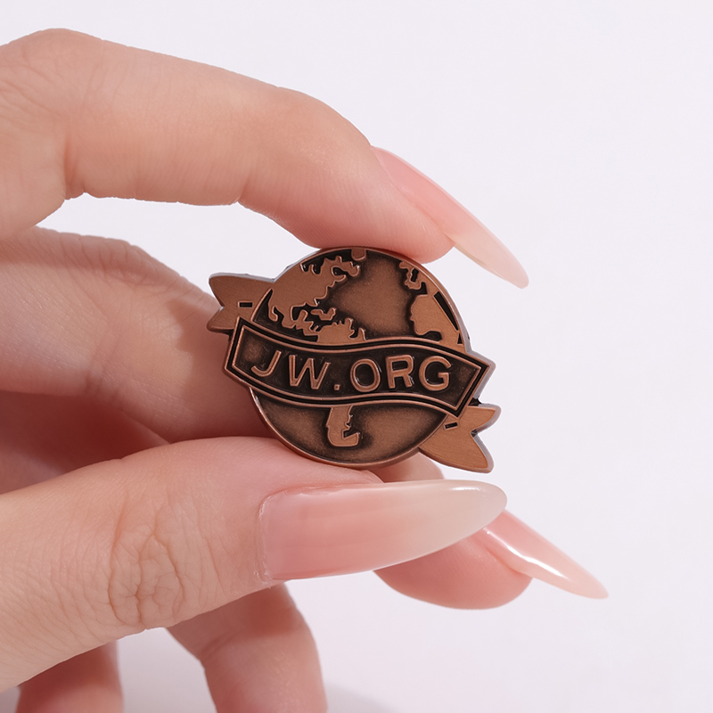 JW,ORG Banner Earth Enamel Pin - Vintage Fashion Org ulasan dan harga