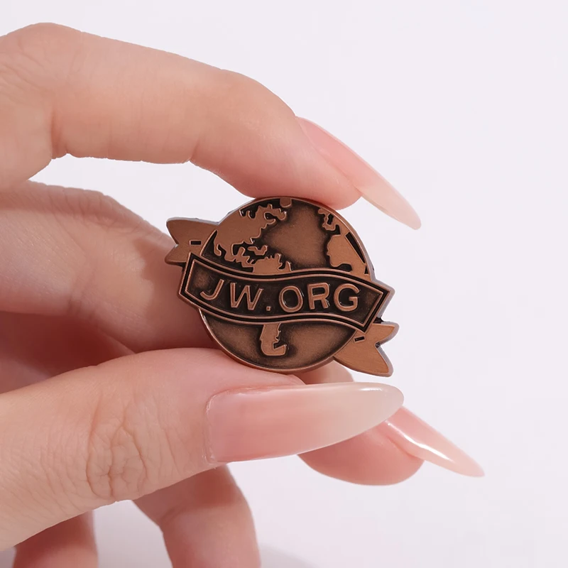 Retro Earth Brooch JW.ORG Enam - Vintage Fashion Org ulasan dan harga