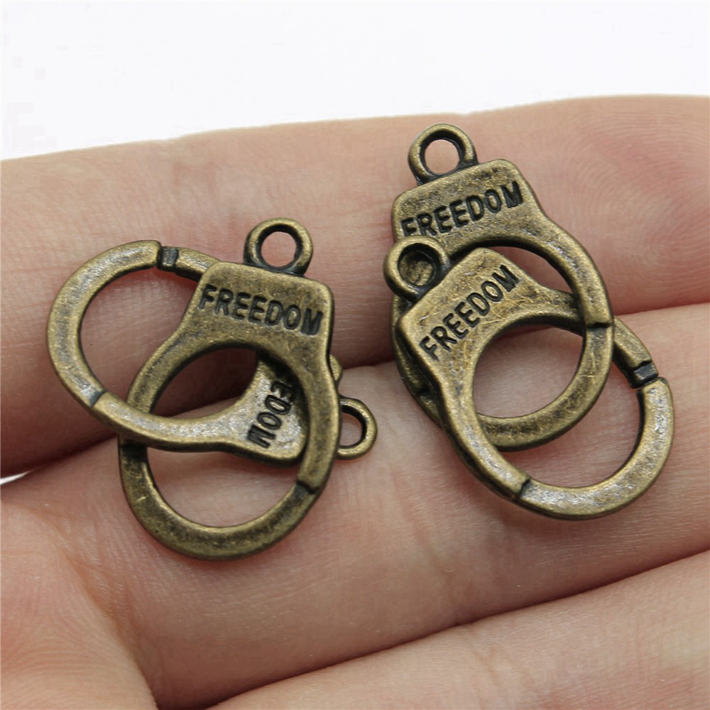 Fighting War Charms Pendant Ch - Vintage Fashion Stuff ulasan dan harga